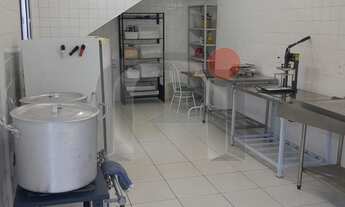 Imagem 7: CASA COM COZINHA INDUSTRIAL COMPLETA