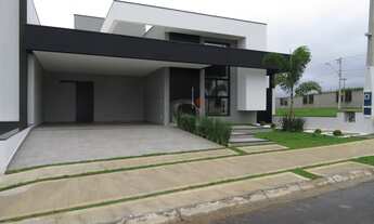 Imagem: CASA COM PISCINA EM CONDOMÍNIO FECHADO