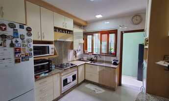 Imagem 5: CASA COM PISCINA E ESPAÇO GOURMET RECÉM REFORMADA