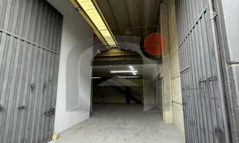 Imagem 2: SALÃO COM MEZANINO