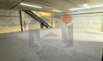 Imagem 3: SALÃO COM MEZANINO