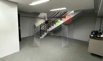 Imagem 4: SALÃO COM MEZANINO