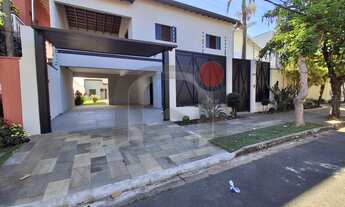 Imagem: SOBRADO EM EXCELENTE LOCALIZAÇÃO EM BAIRRO