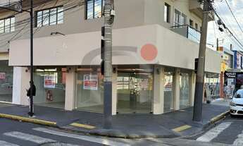 Imagem: SALÃO DE ESQUINA EM UMA DAS PRINCIPAIS