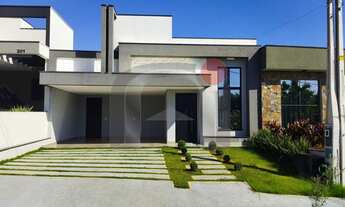 Imagem: CASA PROJETADA POR RENOMADA ARQUITETA DE