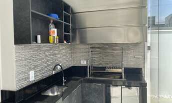 Imagem 4: 3 dormitórios, 3 suíte, 4 vagas na garagem, 240M² de Área Construída