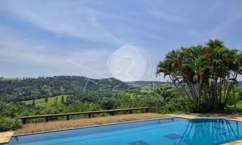 Imagem 2: Casa à Venda no Condomínio Ecovilla Boa Vista em Valinhos com Requinte e Conforto e Vista