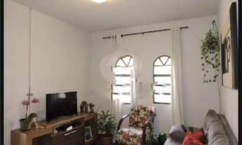 Imagem 3: 3 dormitórios, 2 banheiro, 2 vagas na garagem, 109M² de Área Construída, 156M² de Área Tot