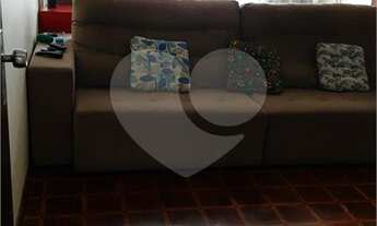 Imagem 7: 3 dormitórios, 1 suítes, 2 banheiro, 1 vaga na garagem, 190M² de Área Construída