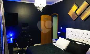 Imagem 4: 3 dormitórios, 2 suíte, 3 banheiro, 2 vagas na garagem, 210M² de Área Construída