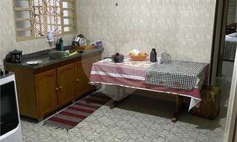 Imagem: 1 dormitório, 1 banheiros, 1 vaga na garagem