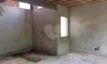 Imagem 7: 3 dormitórios, 1 suítes, 2 banheiro, 4 vagas na garagem, 170M² de Área Construída