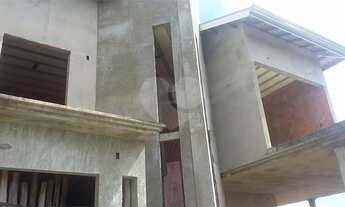 Imagem 6: 3 dormitórios, 1 suítes, 2 banheiro, 2 vagas na garagem, 193M² de Área Construída