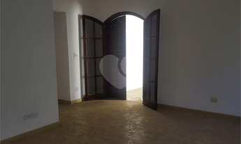 Imagem: 4 dormitórios, 1 suítes, 4 banheiro, 4