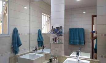 Imagem 7: 3 dormitórios, 1 suítes, 2 banheiro, 2 vagas na garagem, 180M² de Área Construída