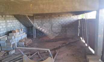 Imagem 4: 3 dormitórios, 1 suítes, 3 banheiro, 3 vagas na garagem, 231M² de Área Construída