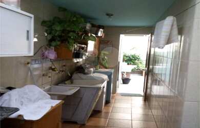 Imagem 5: 2 dormitórios, 1 banheiros, 1 vaga na garagem, 170M² de Área Construída, 170M² de Área Tot