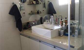 Imagem: 2 dormitórios, 1 suítes, 2 banheiro, 2