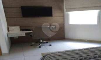 Imagem 4: 3 dormitórios, 1 suítes, 2 banheiro, 2 vagas na garagem, 180M² de Área Construída