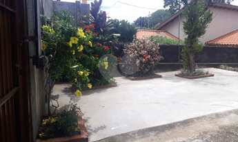 Imagem 2: 2 dormitórios, 1 banheiros, 2 vagas na garagem, 188M² de Área Construída, 515M² de Área To