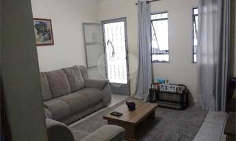 Imagem: 3 dormitórios, 2 banheiro, 2 vagas na garagem