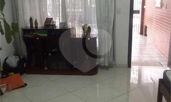 Imagem 4: 3 dormitórios, 1 suítes, 3 banheiro, 2 vagas na garagem, 265M² de Área Construída