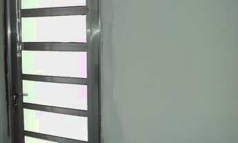 Imagem 3: Sala comercial (segundo andar) contendo pequena copa (com encanamento pronto para colocar