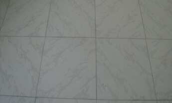 Imagem 4: Sala comercial (segundo andar) contendo pequena copa (com encanamento pronto para colocar