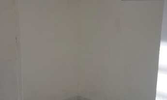 Imagem 7: Sala comercial (segundo andar) contendo pequena copa (com encanamento pronto para colocar