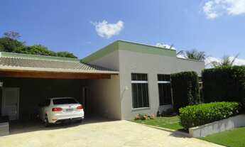 Imagem 2: 4 dormitórios, 2 suíte, 5 banheiro, 4 vagas na garagem, 220M² de Área Construída