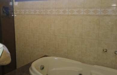 Imagem 4: 6 dormitórios, 3 suíte, 2 banheiro, 4 vagas na garagem, 639M² de Área Total