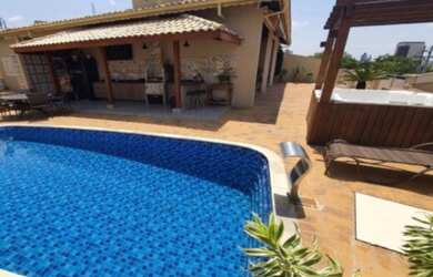 Imagem 2: Linda Casa térrea à VENDA c/ 04 dormitórios c/ 01 suíte c/ banheira de hidromassagem, sala