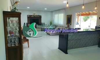 Imagem 3: 3 dormitórios, 1 suítes, 4 banheiro, 5 vagas na garagem, 450M² de Área Construída