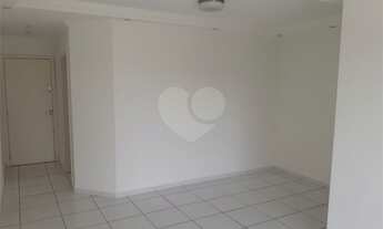 Imagem 2: 3 dormitórios, 1 suítes, 2 banheiro, 2 vagas na garagem, 82M² de Área Construída