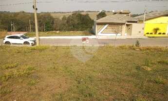 Imagem: 250M² de Área Construída, 250M² de Área