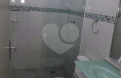 Imagem 7: 3 dormitórios, 1 suítes, 2 banheiro, 2 vagas na garagem, 140M² de Área Construída