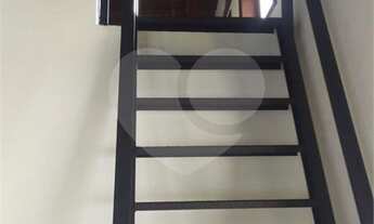 Imagem 7: 2 dormitórios, 2 suíte, 4 banheiro, 3 vagas na garagem, 211M² de Área Construída