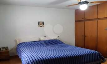 Imagem 2: 3 dormitórios, 1 suítes, 2 banheiro, 4 vagas na garagem, 150M² de Área Construída