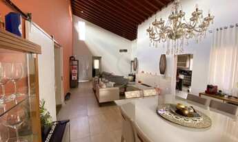 Imagem 4: 4 dormitórios, 2 suíte, 3 banheiro, 5 vagas na garagem, 1013M² de Área Construída