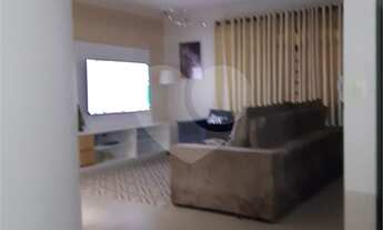 Imagem: 3 dormitórios, 1 suítes, 2 banheiro, 2