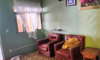 Imagem: 4 dormitórios, 3 banheiro, 5 vagas na garagem