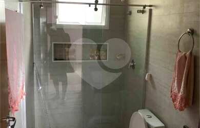 Imagem 4: 6 dormitórios, 2 suíte, 2 banheiro, 4 vagas na garagem, 612M² de Área Construída