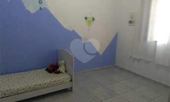 Imagem: 3 dormitórios, 1 banheiros, 1 vaga na garagem