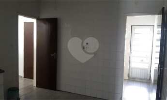 Imagem: 2 dormitórios, 2 banheiro, 3 vagas na garagem