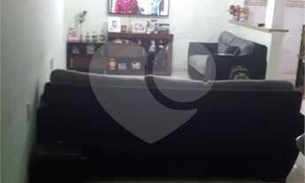 Imagem 4: 3 dormitórios, 1 suítes, 3 banheiro, 4 vagas na garagem, 198M² de Área Construída