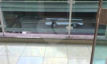 Imagem 3: 3 dormitórios, 1 suítes, 2 banheiro, 2 vagas na garagem, 263M² de Área Construída