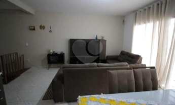 Imagem 2: 3 dormitórios, 1 suítes, 4 banheiro, 3 vagas na garagem, 320M² de Área Construída