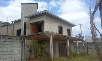 Imagem 3: 3 dormitórios, 1 suítes, 2 banheiro, 2 vagas na garagem, 193M² de Área Construída