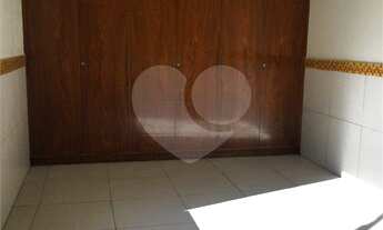 Imagem: 4 dormitórios, 3 banheiro, 2 vagas na garagem