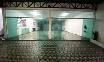 Imagem: 2 banheiro, 3 vagas na garagem, 675M² de